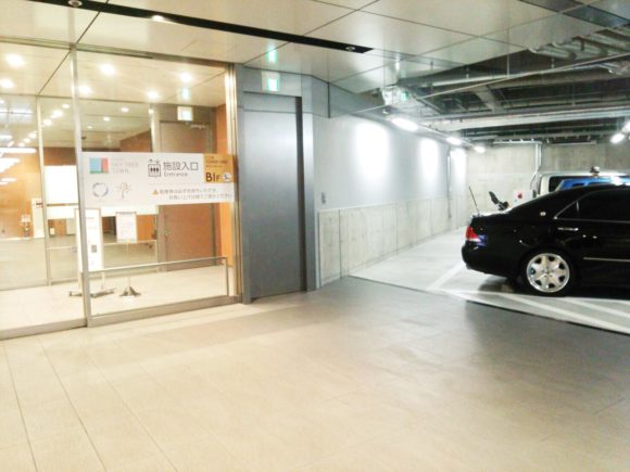 入り口近くの駐車スペース