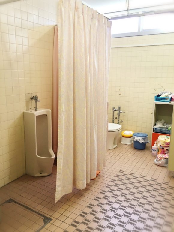 筑波附属小学部トイレ